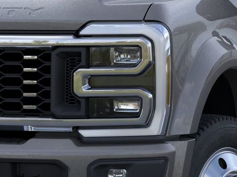 New 2026 Ford F450 Platinum AWD/4WD image 18