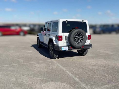 New 2026 Jeep Wrangler Sahara image 9