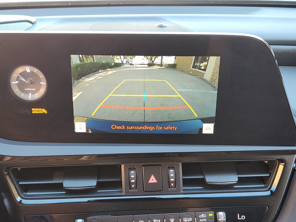 Used 2024 Lexus ES 350 w/ Premium Package FWD image 32
