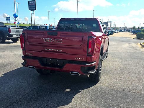Used 2024 GMC Sierra 1500 AT4 w/ Technology Package AWD/4WD image 11