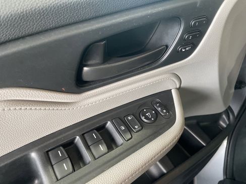 Used 2024 Honda Odyssey EX-L image 16