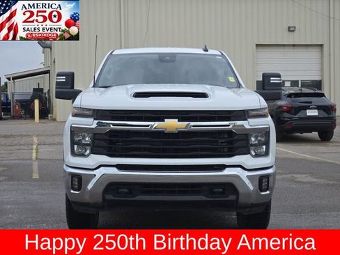 Used 2025 Chevrolet Silverado 2500 LT AWD/4WD image 2