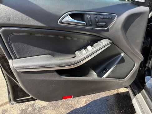 Used 2016 Mercedes-Benz GLA 250 w/ Premium Package image 25
