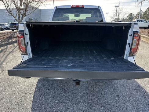 Used 2017 GMC Sierra 1500 SLT w/ SLT Premium Package image 18