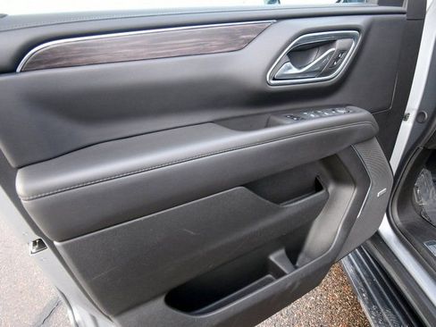 Used 2024 Chevrolet Suburban LT AWD/4WD image 28