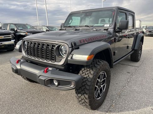 Used 2024 Jeep Gladiator Rubicon image 1