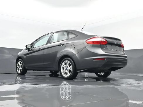 Used 2016 Ford Fiesta SE w/ Cold Weather Package FWD image 20