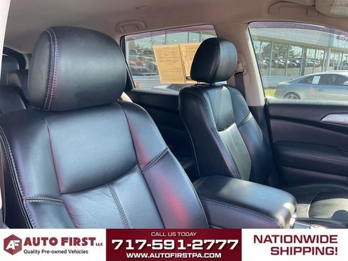 Used 2018 Nissan Pathfinder SL w/ Midnight Edition Package AWD/4WD image 11