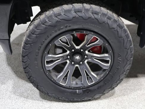 Used 2022 RAM 1500 Laramie w/ Sport Appearance Package AWD/4WD image 7