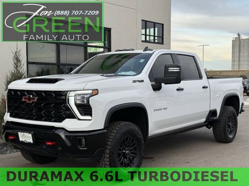 Used 2025 Chevrolet Silverado 2500 ZR2 w/ Technology Package image 1