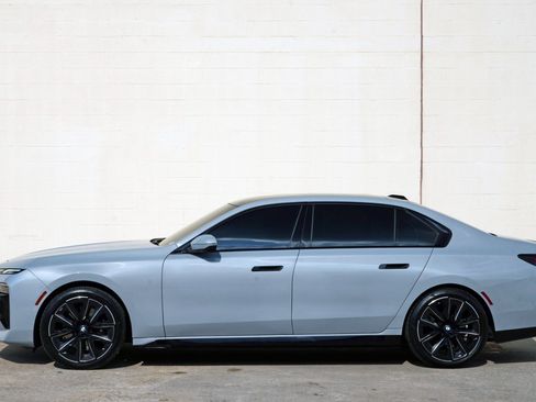 Used 2023 BMW 740i RWD image 54
