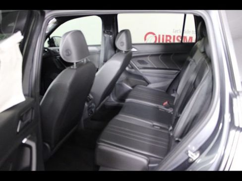 Used 2023 Volkswagen Tiguan SE R-Line AWD/4WD image 14