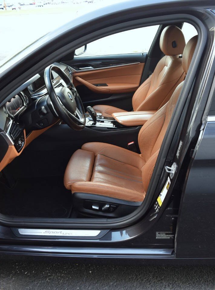 Used 2017 BMW 530i xDrive AWD/4WD image 19