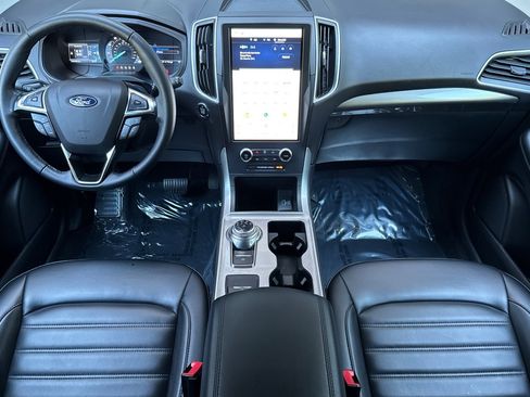 Used 2023 Ford Edge SEL image 15