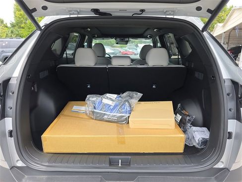 New 2025 Hyundai Tucson Limited image 8