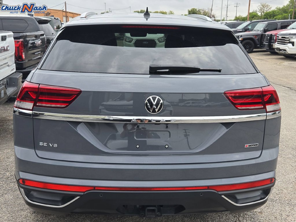 Used 2022 Volkswagen Atlas Cross Sport SE w/ Black Wheel Package AWD/4WD image 5