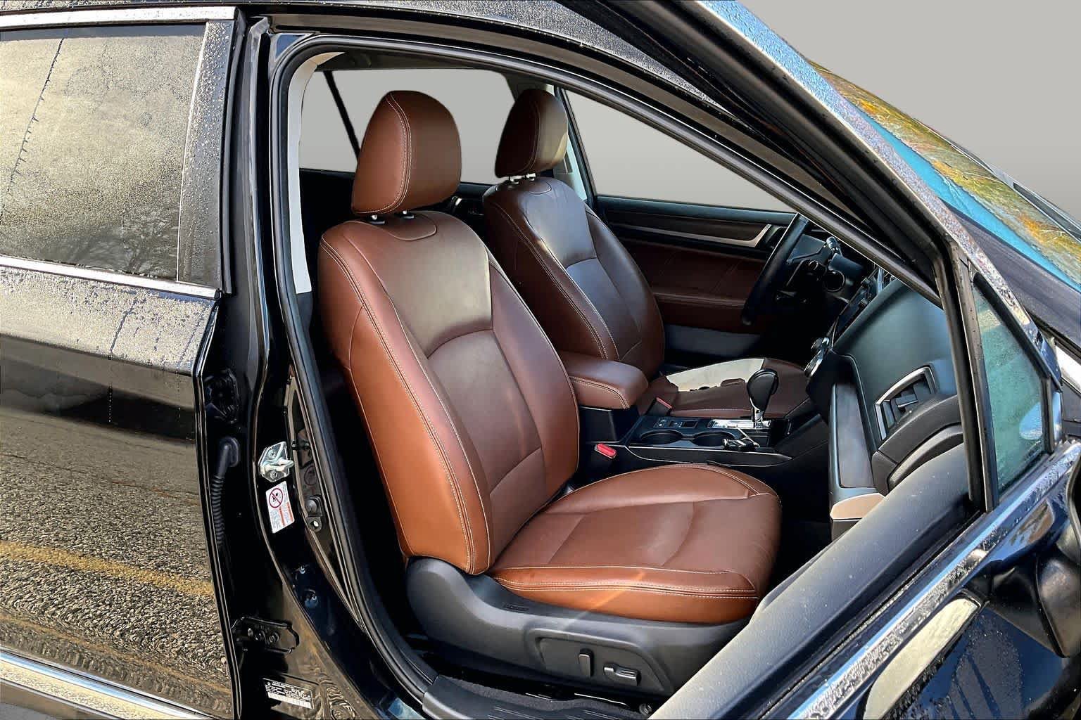 Used 2017 Subaru Outback 2.5i Touring AWD/4WD image 8