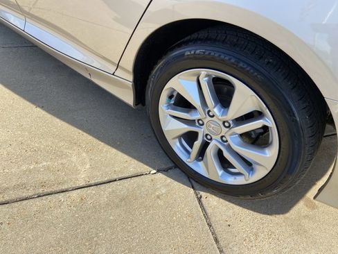 Used 2019 Honda Accord LX image 29