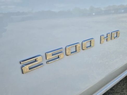 Used 2024 Chevrolet Silverado 2500 LT image 18