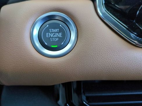 New 2025 GMC Canyon AT4 image 10