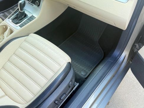 Used 2012 Volkswagen CC Sport image 37