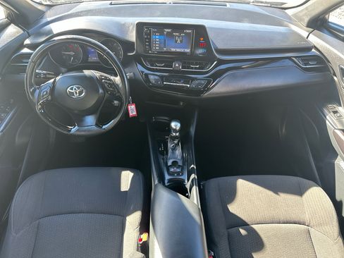 Used 2018 Toyota C-HR XLE image 8
