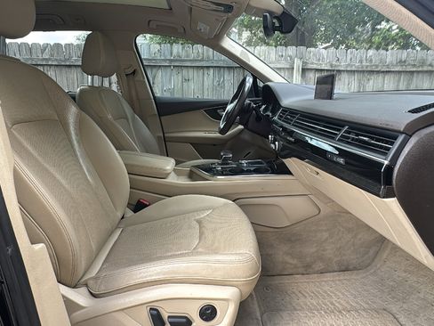 Used 2018 Audi Q7 3.0T Prestige w/ Prestige Package AWD/4WD image 16