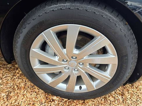 Used 2023 Land Rover Range Rover SE image 9