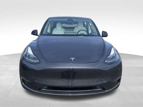 Used 2024 Tesla Model Y Long Range image 12