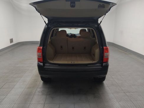 Used 2015 Jeep Patriot Latitude AWD/4WD image 29