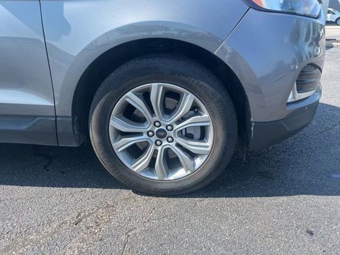Used 2024 Ford Edge Titanium image 5