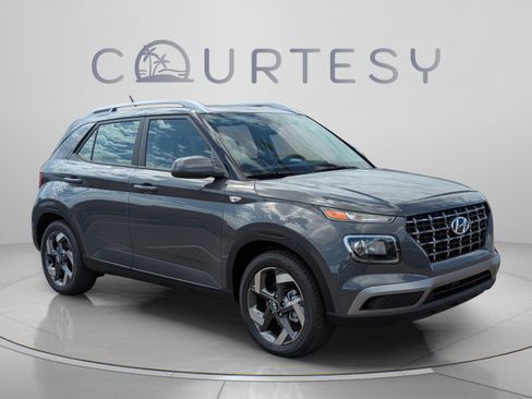 New 2026 Hyundai Venue SEL FWD image 7