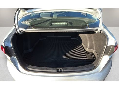 Used 2023 Toyota Corolla LE FWD image 31
