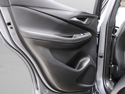 Used 2021 Buick Encore GX Essence FWD image 29