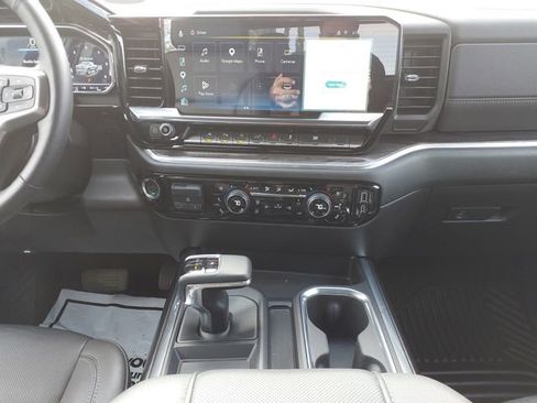 Used 2024 Chevrolet Silverado 1500 LTZ AWD/4WD image 11