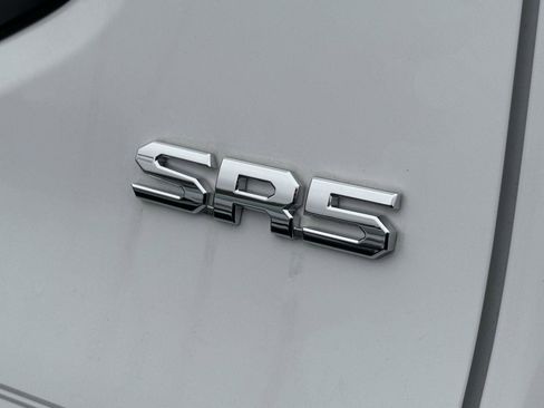 Certified 2025 Toyota Tacoma SR5 image 10