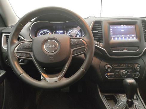 Used 2020 Jeep Cherokee Latitude Plus FWD image 22