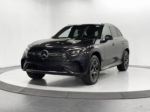 Certified 2025 Mercedes-Benz GLC 350e GLC 350e w/ AMG Line image 3
