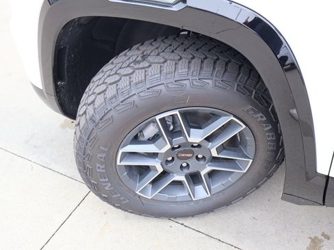 New 2027 GMC Terrain AT4 w/ Convenience Package III AWD/4WD image 39