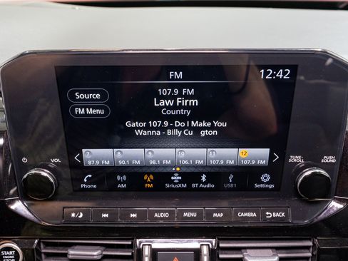 Used 2022 Nissan Pathfinder Platinum w/ Cargo Package AWD/4WD image 18