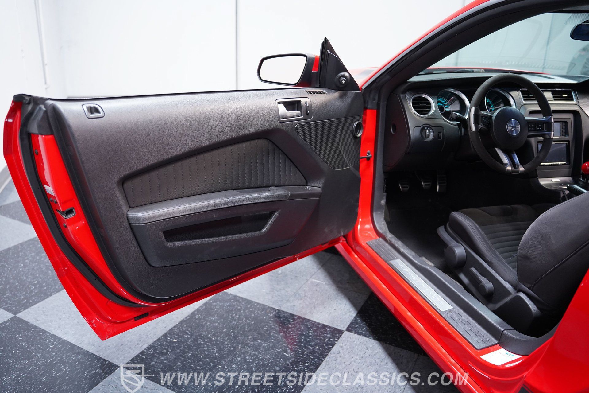 Used 2013 Ford Mustang Boss 302 w/ Boss 302 Accessory Pkg RWD image 28