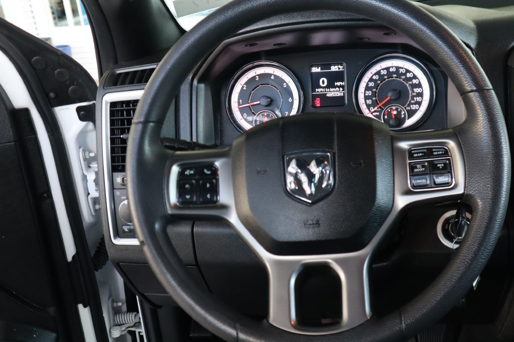 Used 2024 RAM 1500 Warlock AWD/4WD image 18