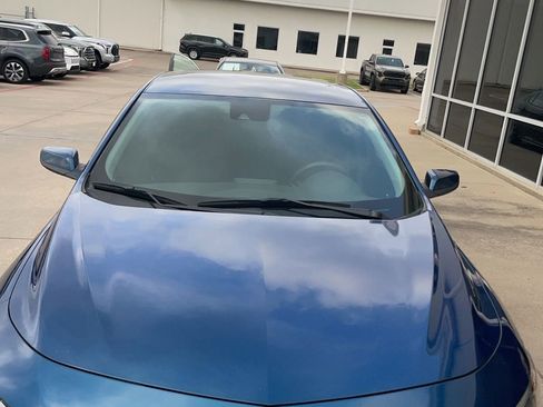 Used 2019 Chevrolet Malibu LT w/ Driver Confidence Package II FWD image 3