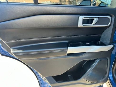 Used 2022 Ford Explorer XLT w/ Equipment Group 202A image 17