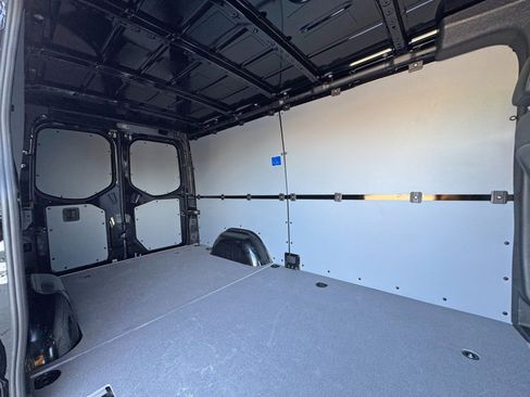 Used 2024 Mercedes-Benz Sprinter 2500 image 31