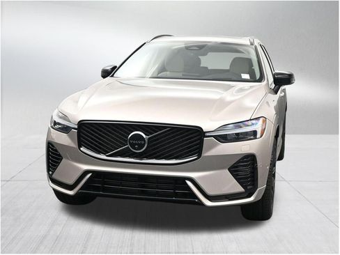 New 2026 Volvo XC60 T8 Ultra w/ Protection Package Premier AWD/4WD image 8