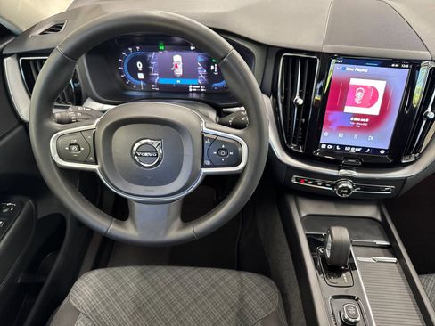 Used 2022 Volvo XC60 T8 Inscription Expression image 14