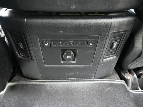 Used 2016 RAM 3500 Laramie AWD/4WD image 39