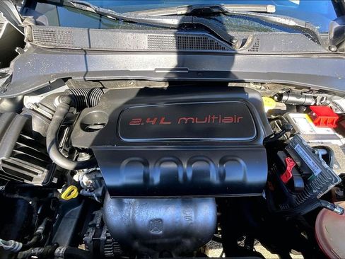 Used 2022 Jeep Compass Latitude AWD/4WD image 28