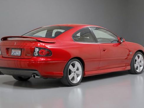 Used 2006 Pontiac GTO RWD image 2